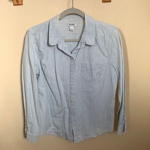 OLD NAVY SIZE L BUTTON DOWN BLUE WHITE